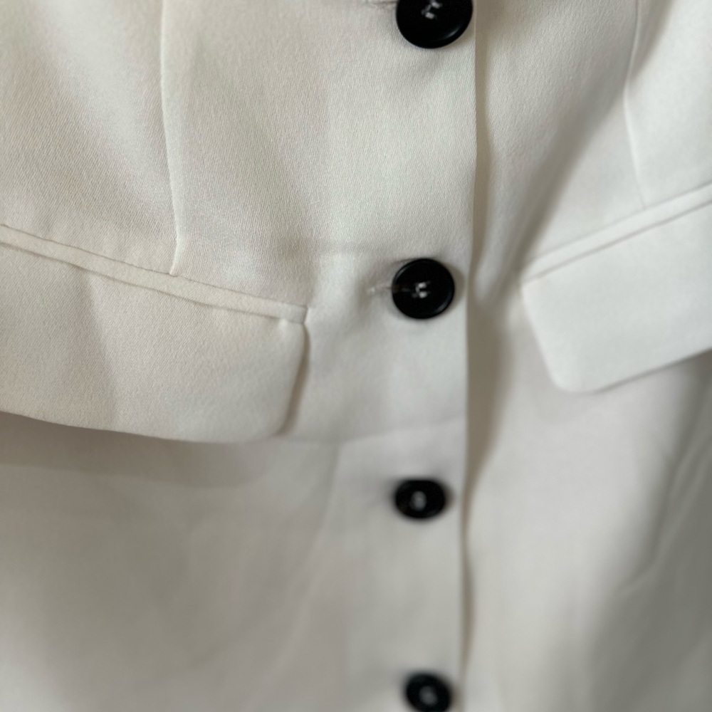 6/$20 Forever 21 White Button-Front Skirt Size Small NWOT - Picture 4 of 7